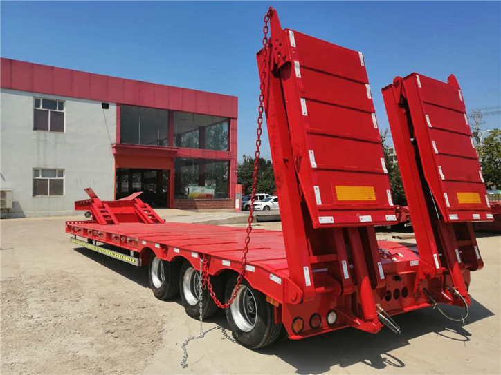 大型設(shè)備在運(yùn)輸卸車(chē)時(shí)需要怎么做？這些事項(xiàng)都要注意了！